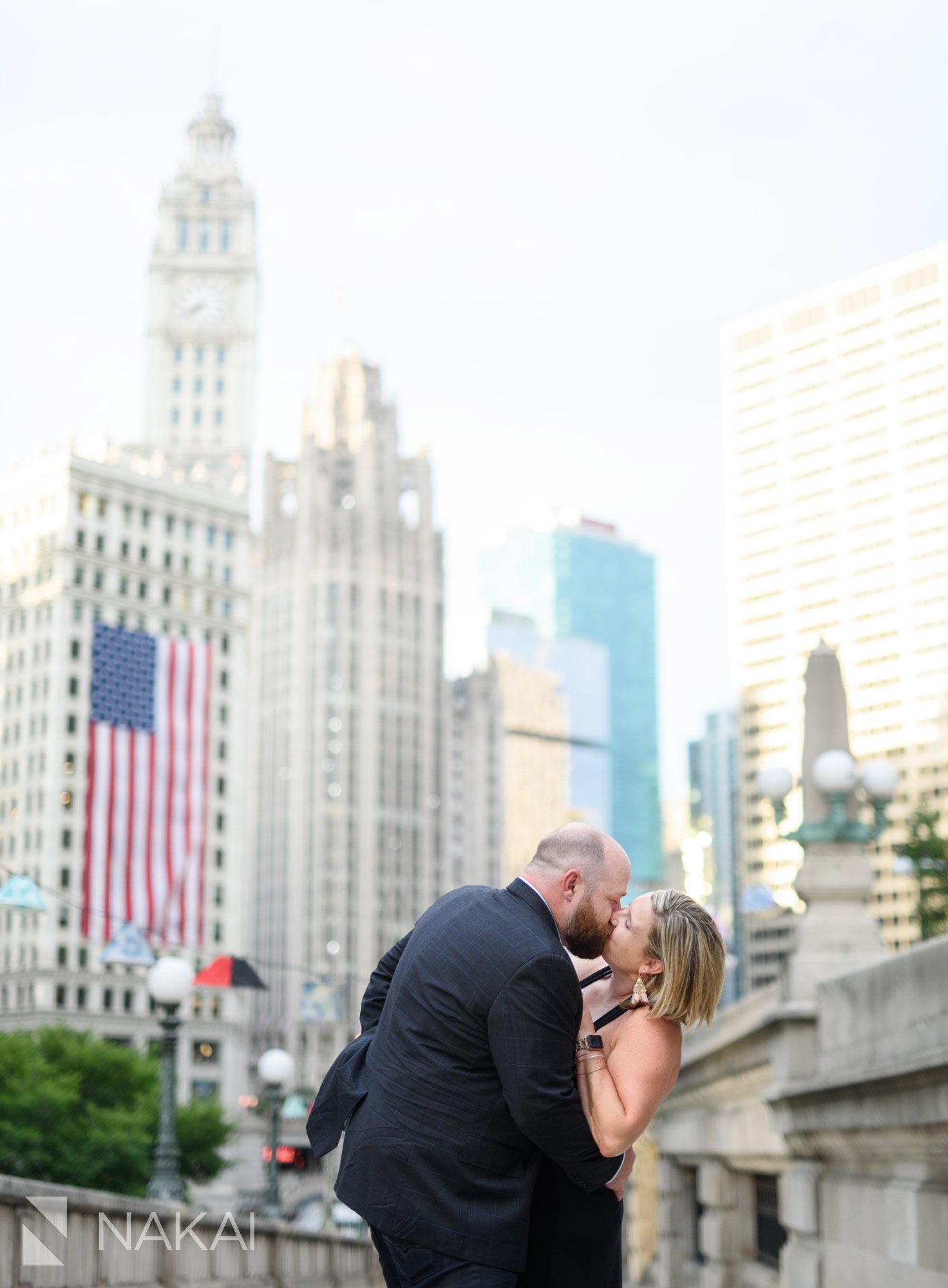 chicago engagement photos riverwalk