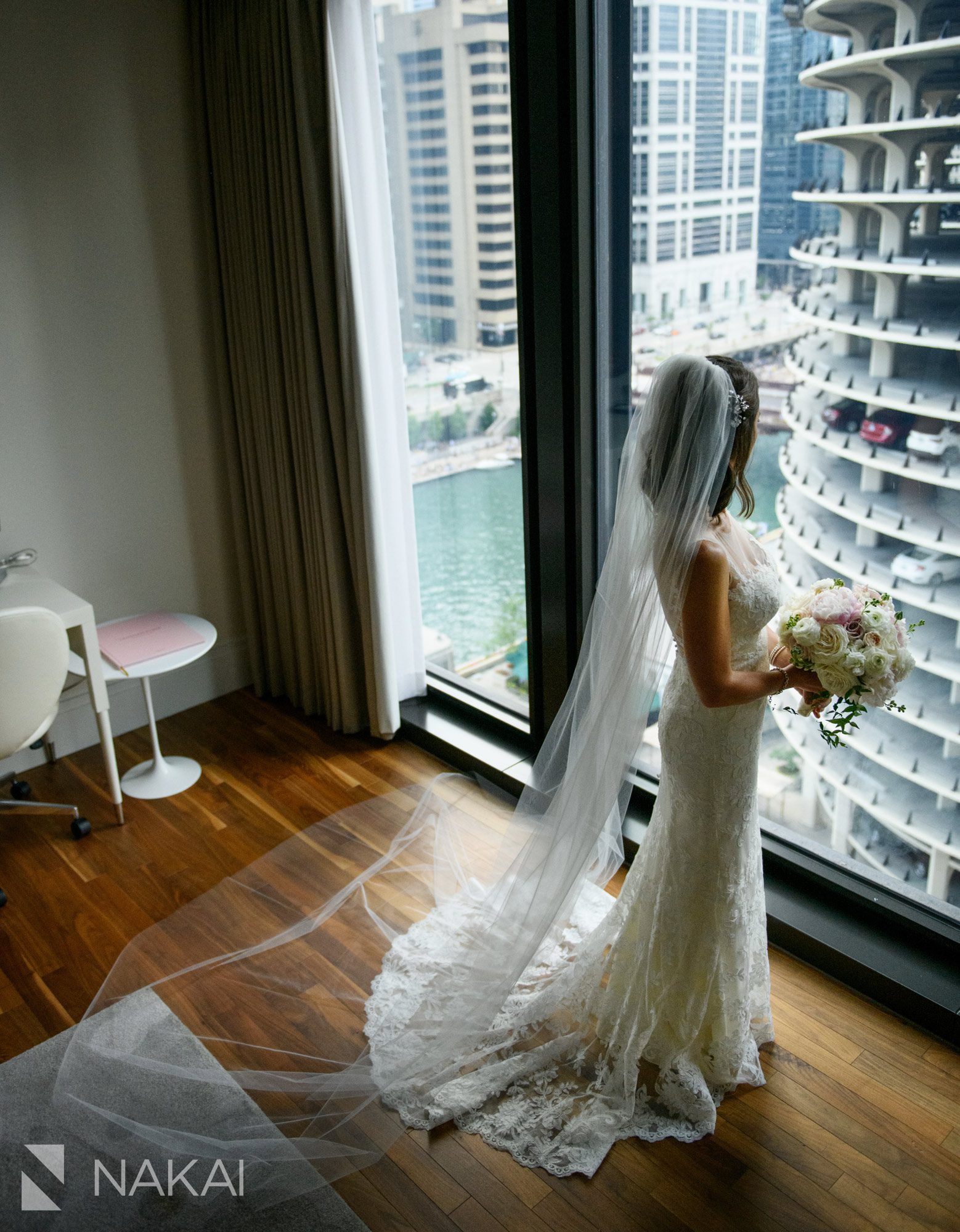 luxury Chicago wedding photos Langham hotel bride