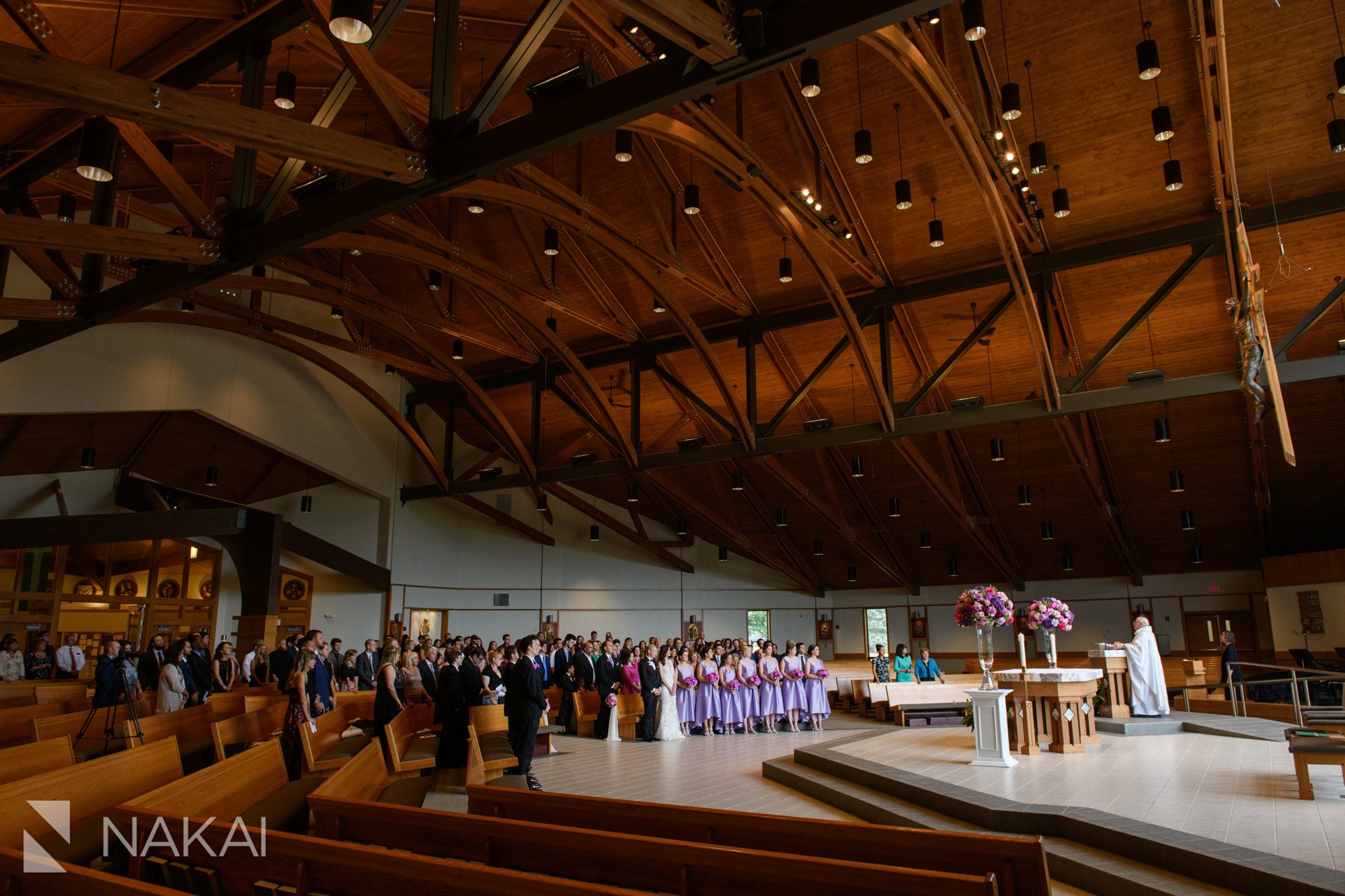 Chicagoland suburban wedding photos ceremony catholic