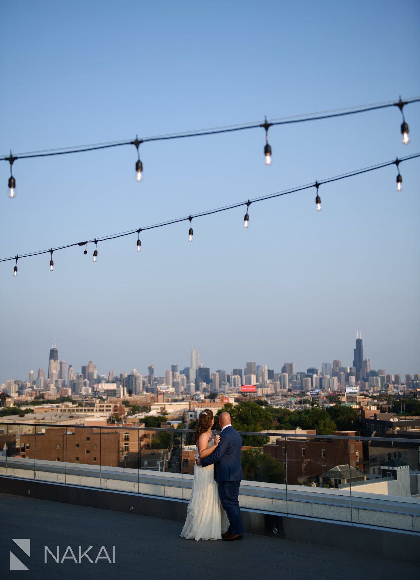 midtown Chicago hotel wedding photos rooftop bride groom 