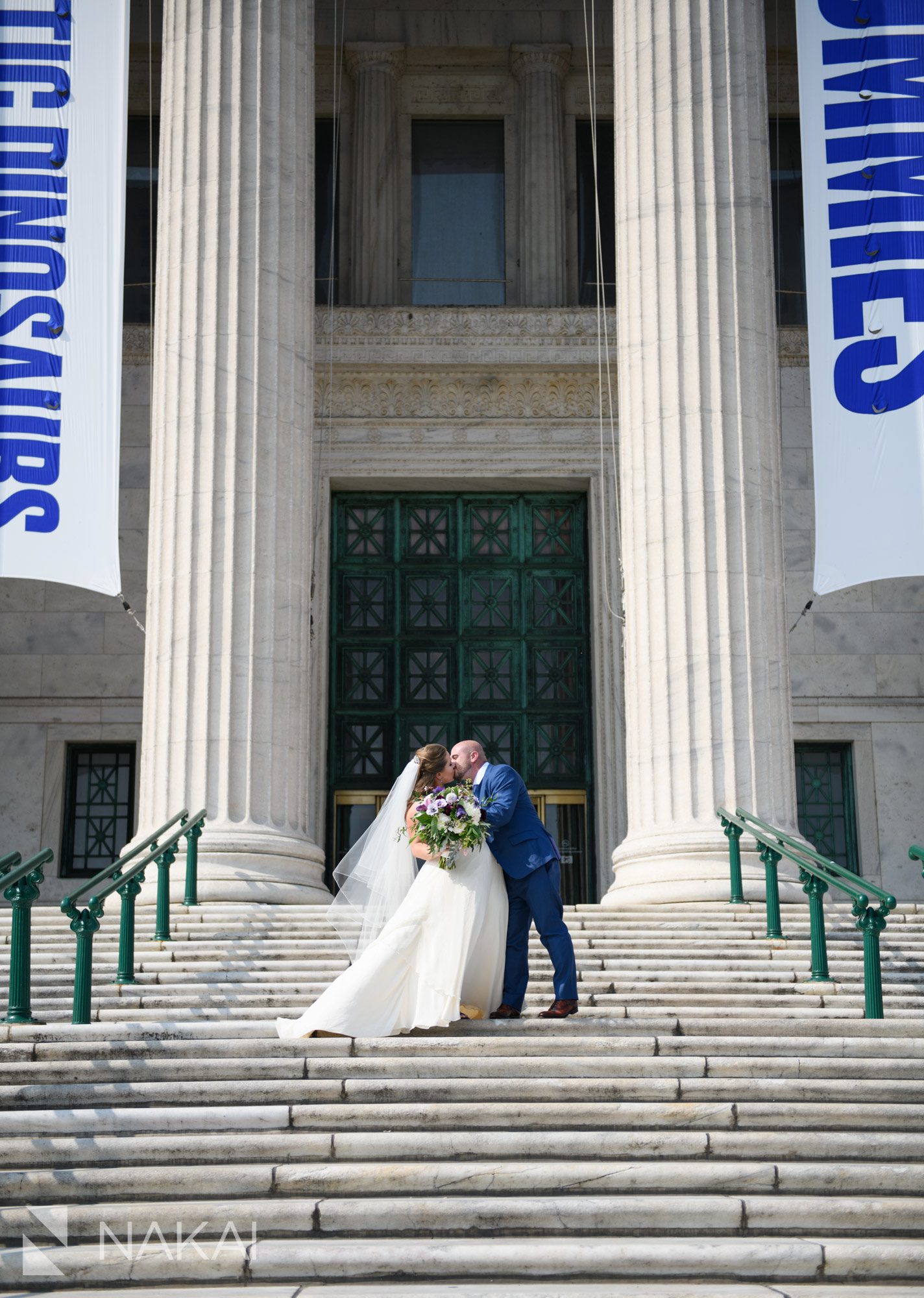 field museum wedding photographer bridal party