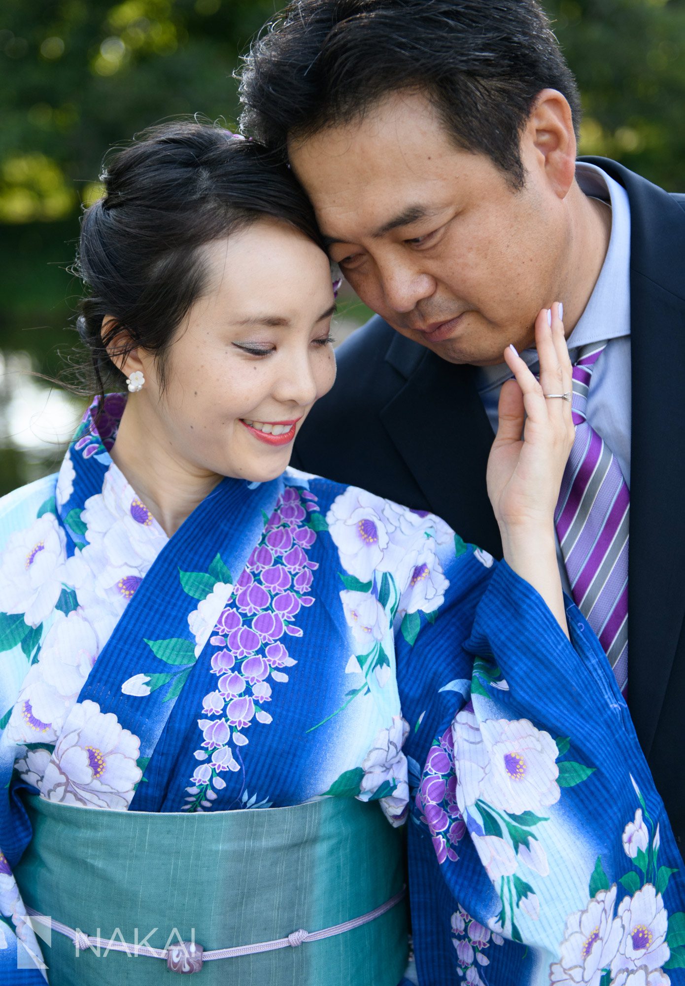 chicago garden of phoenix engagement photos Japanese kimono