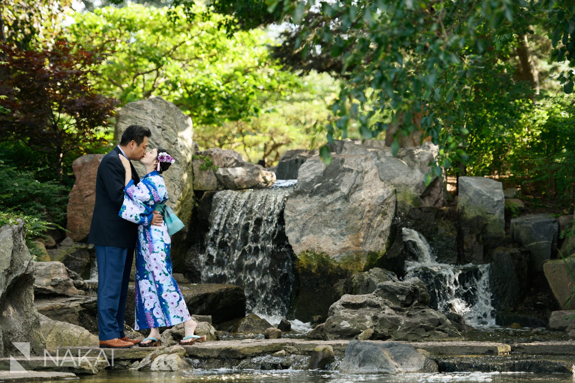 chicago Osaka garden engagement pictures Japanese kimono