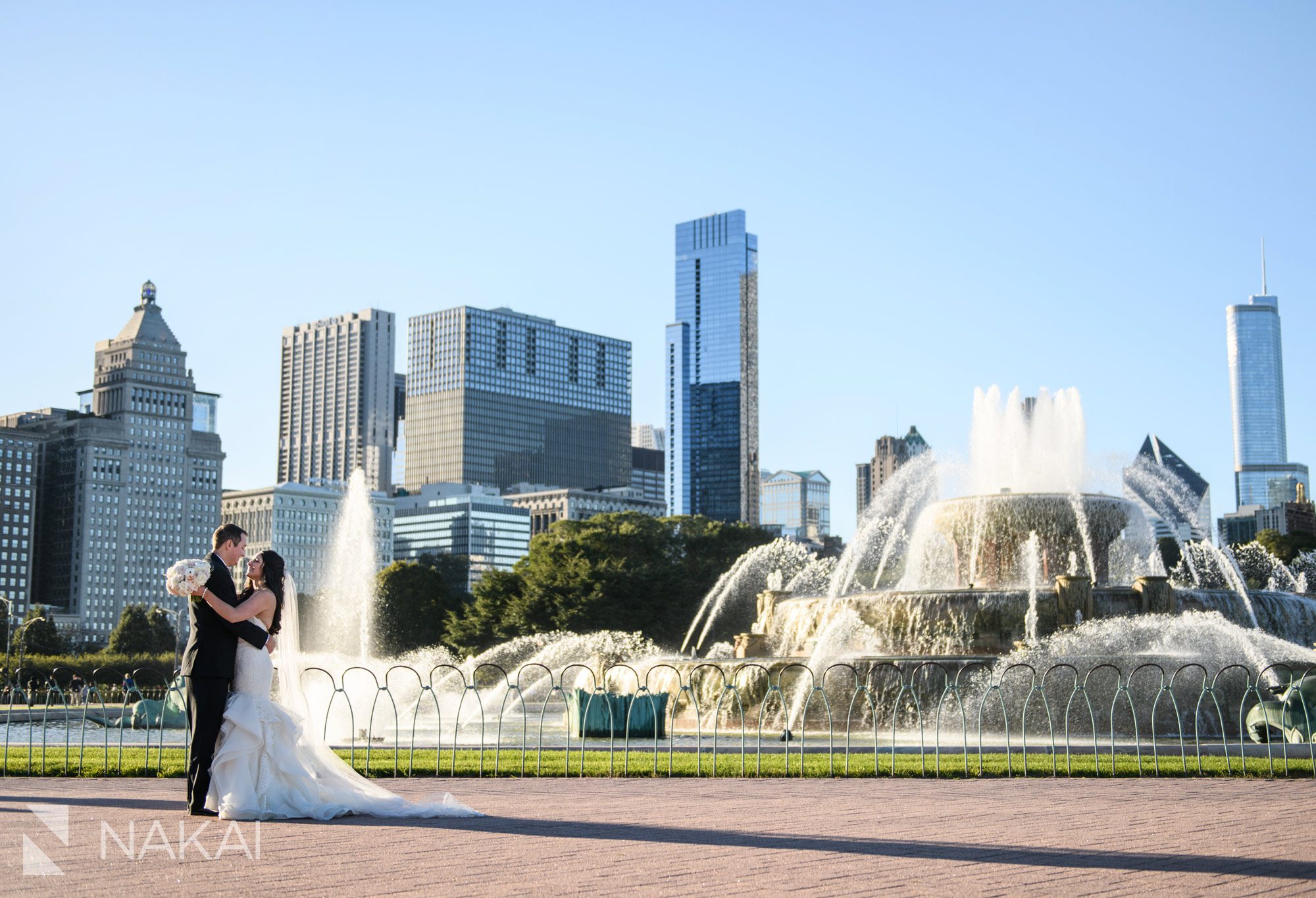 best Chicago wedding photography buckingham fountain