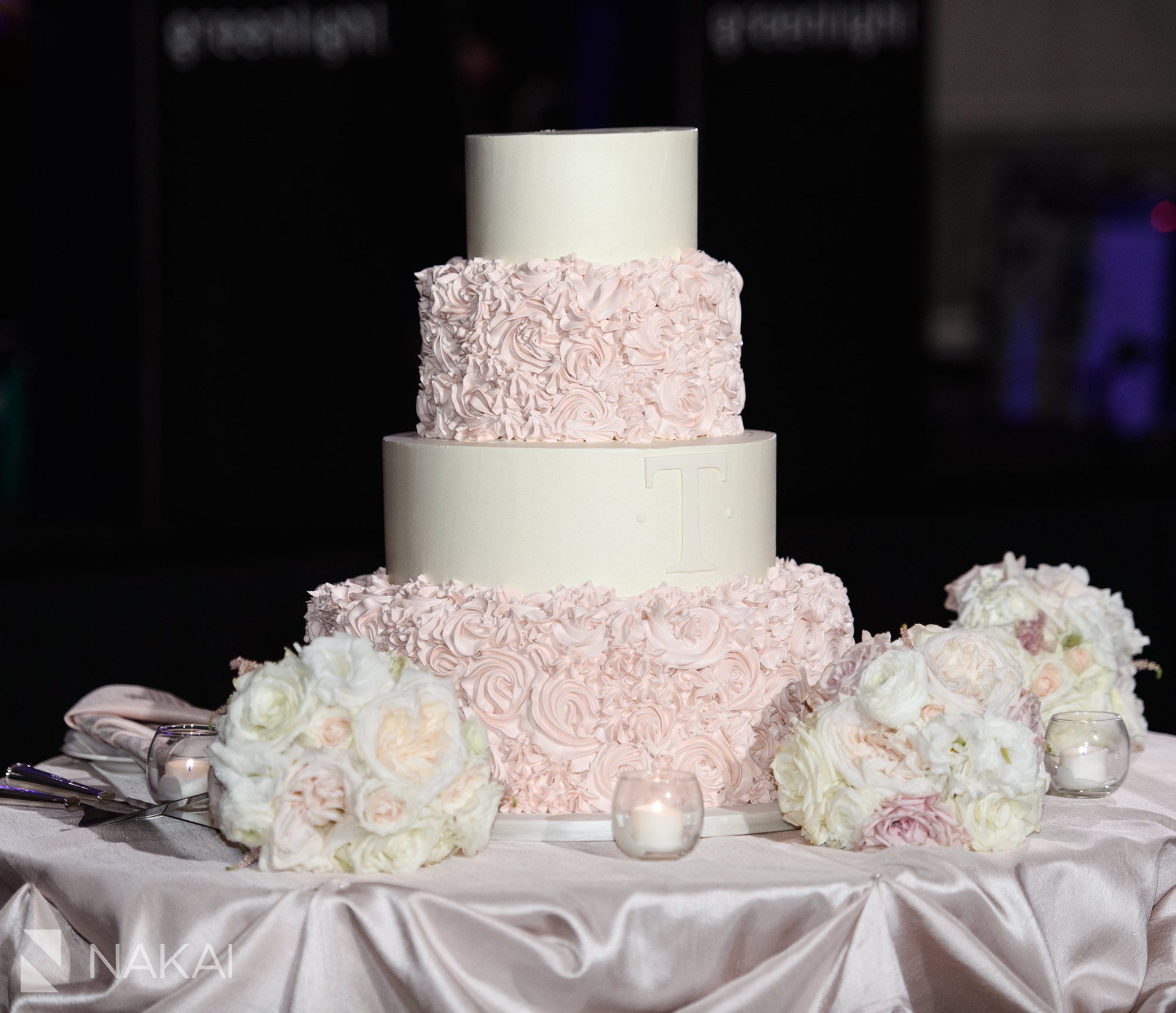 fairmont chicago wedding reception cake