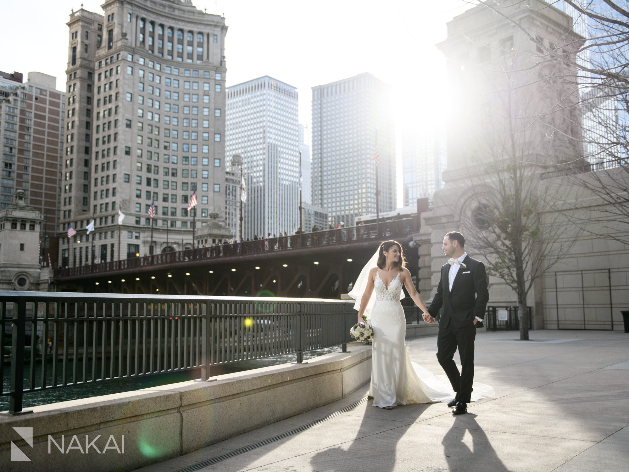 Michigan avenue wedding pictures bride groom