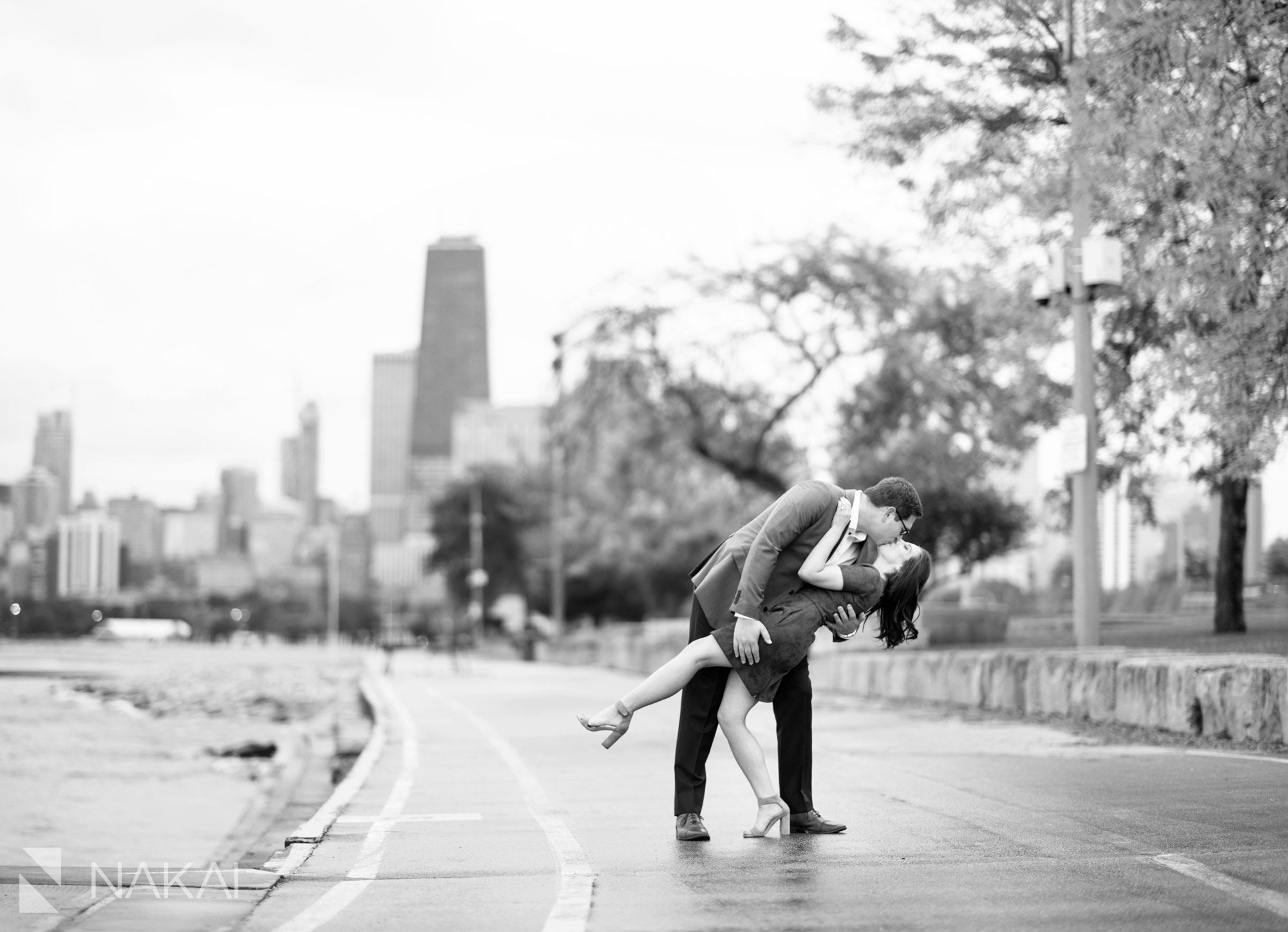 chicago skyline engagement picture