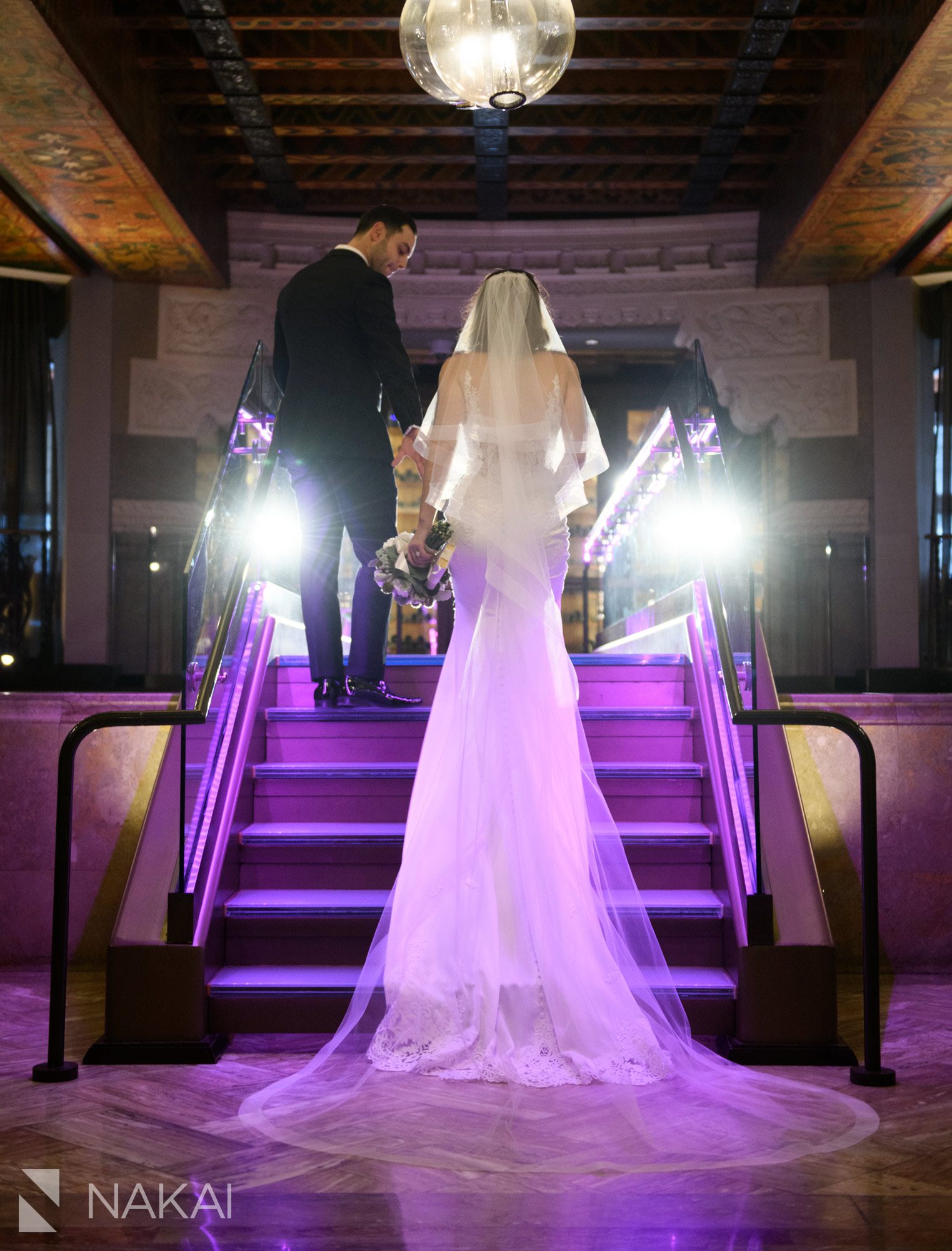 chicago intercontinental wedding pictures magnificent mile bride groom
