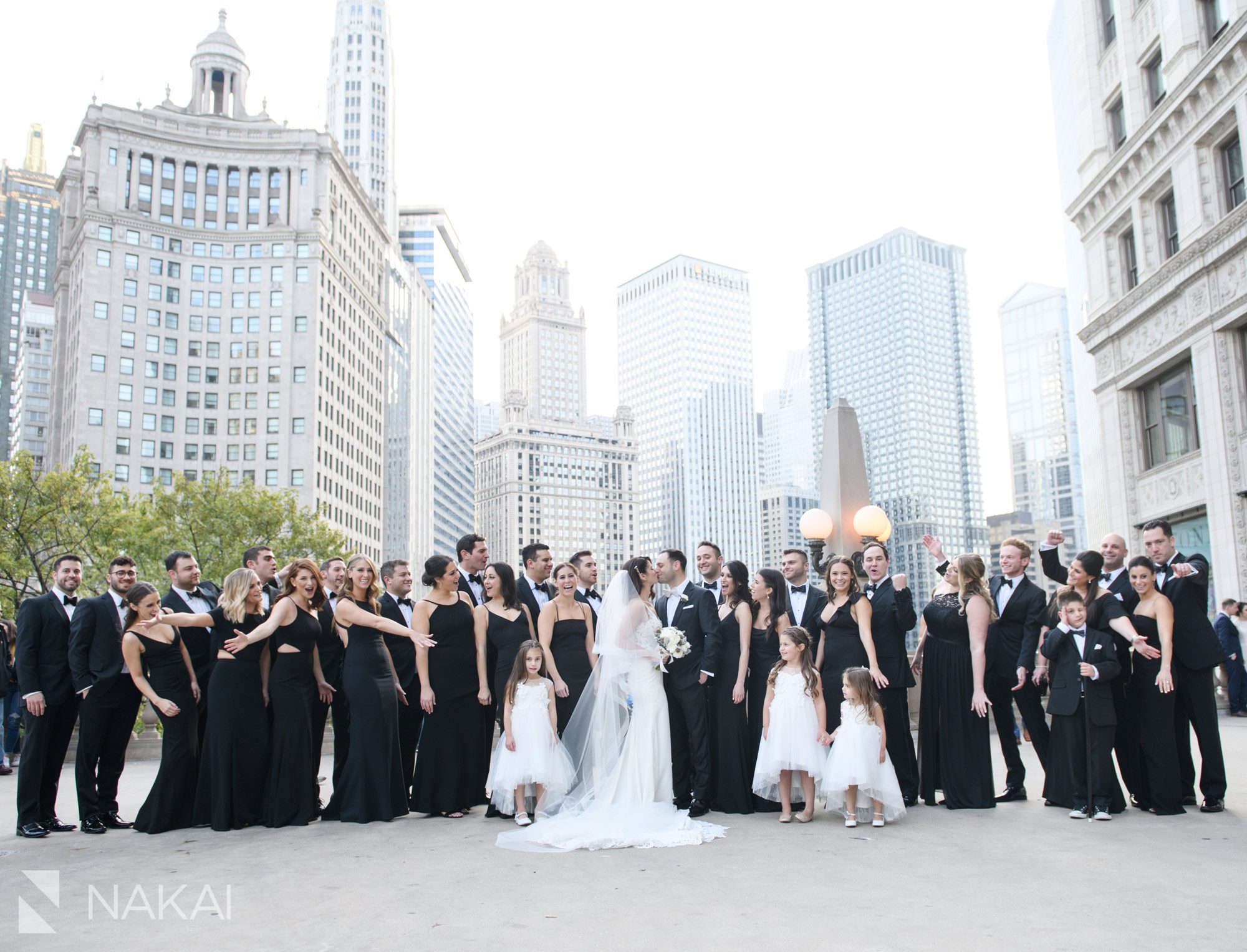 chicago wedding photos magnificent mile bridal party