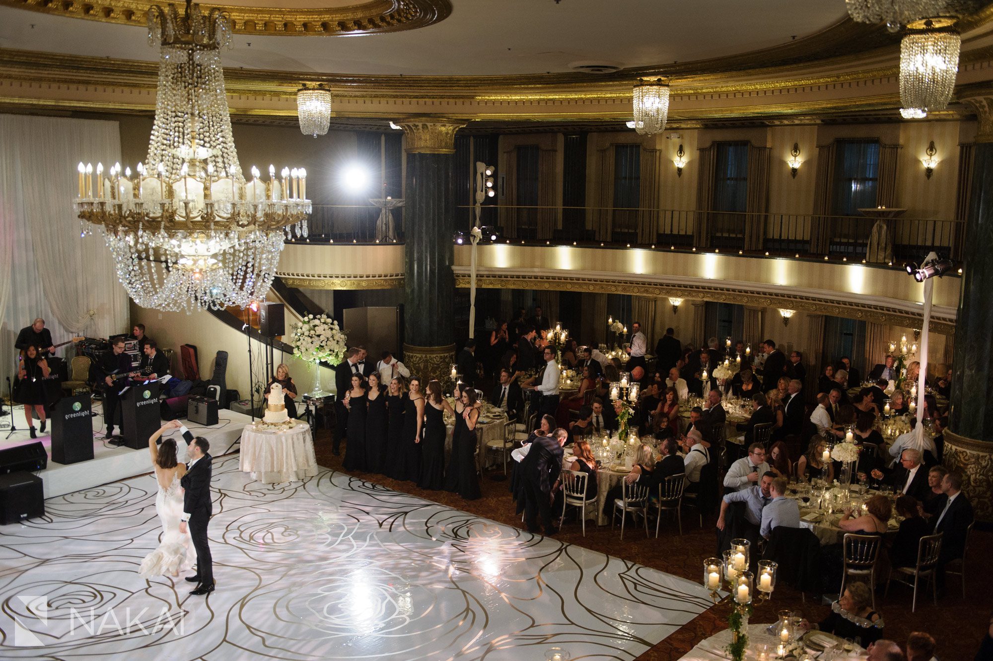 intercontinental magnificent mile wedding photos grand ballroom chicago