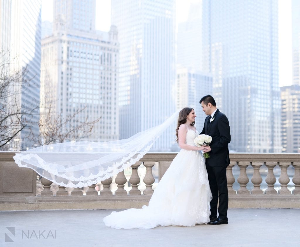 wedding chicago Wrigley building photo bride groom veil blowing
