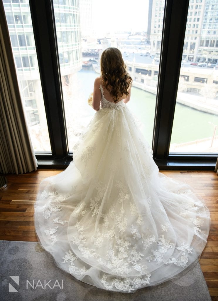 best Chicago getting ready wedding photos bride Langham hotel