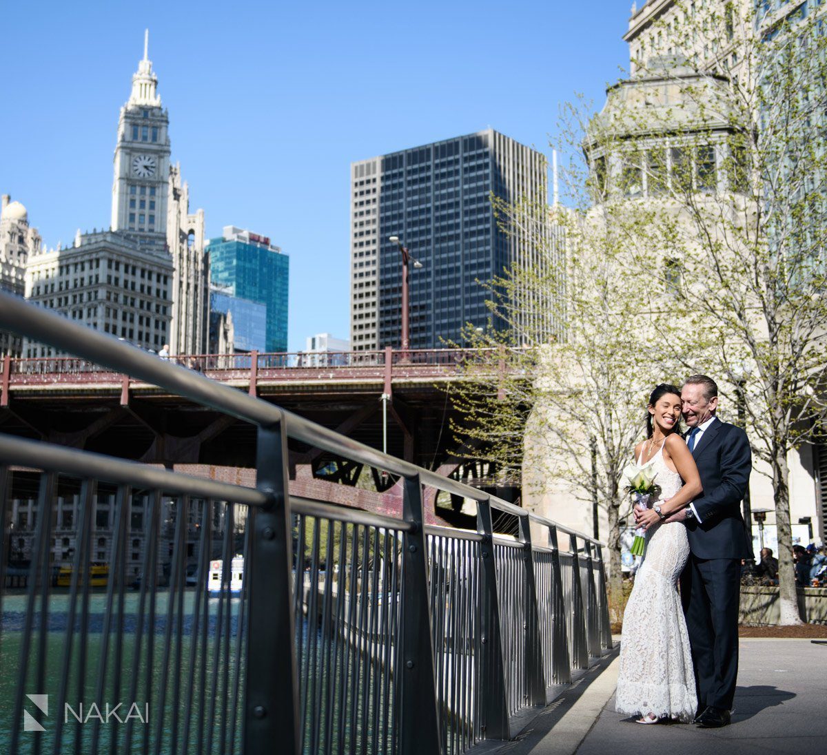 riverwalk chicago wedding pictures