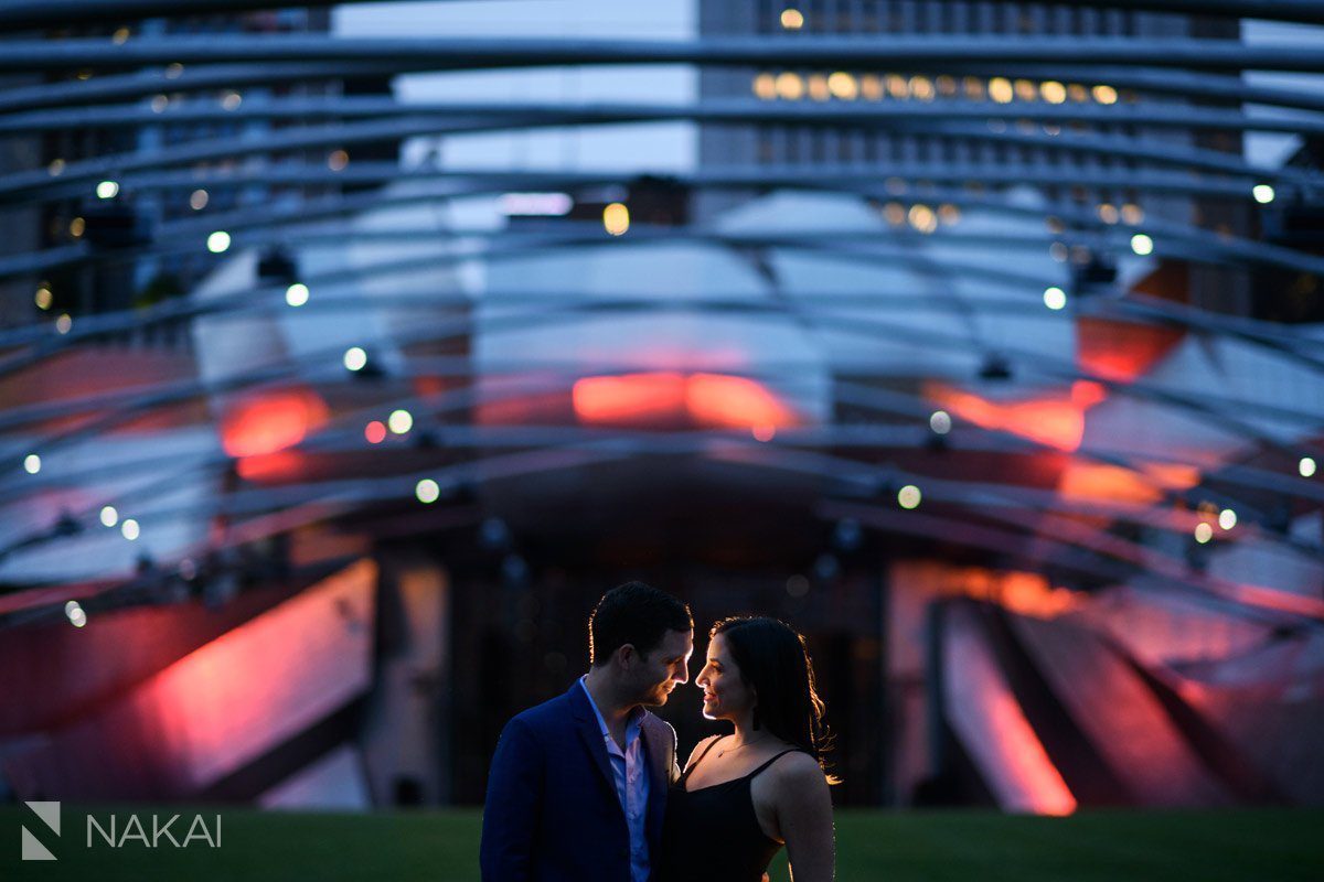 best chicago engagement photographer millennium park at night pritzker pavilion