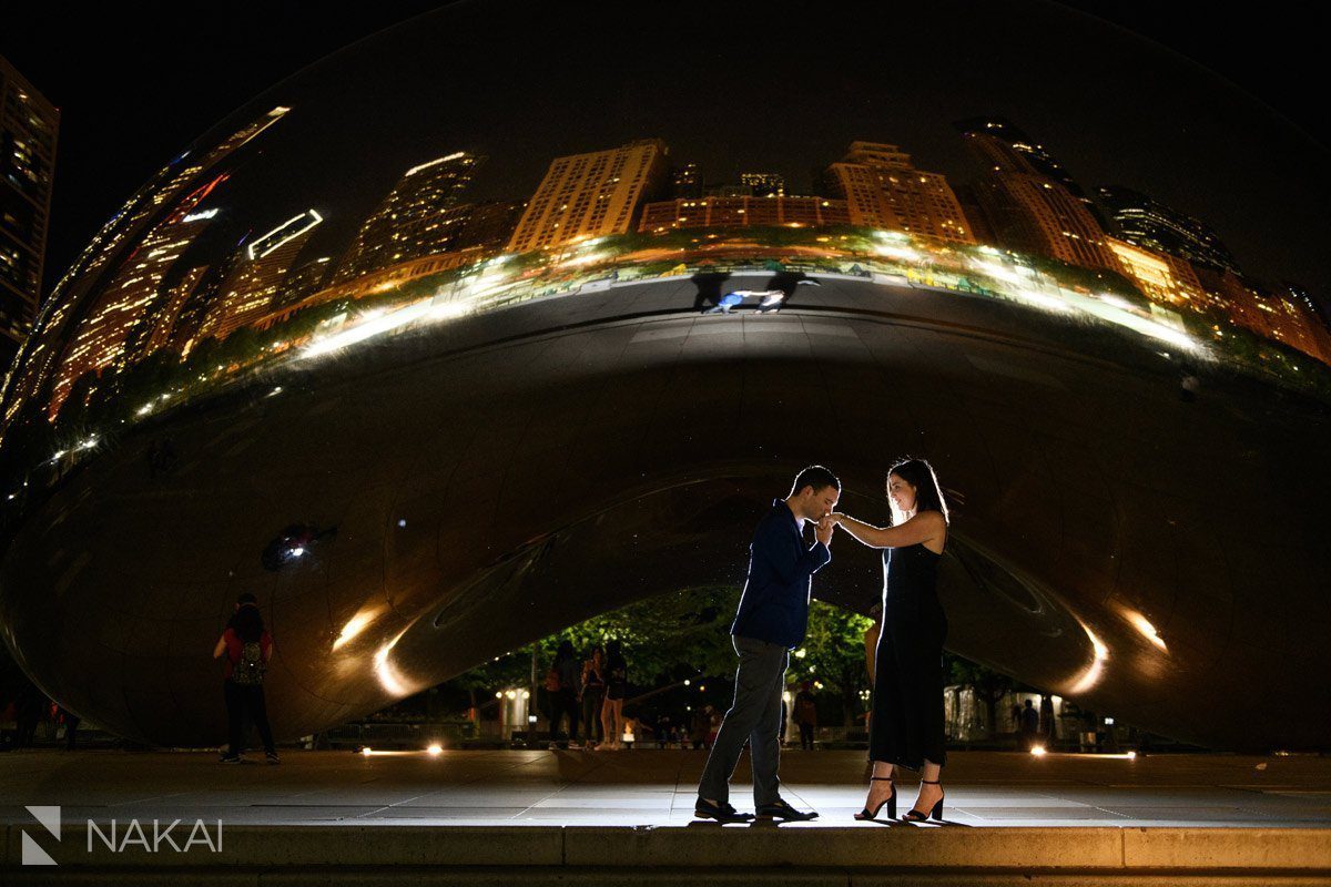 best chicago engagement photos millennium park at night bean