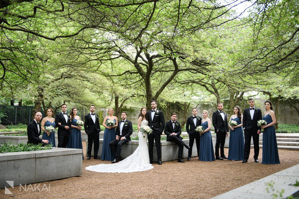 chicago art institute wedding photo best bridal party