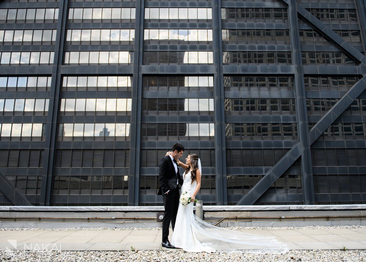  ritz carlton rooftop chicago wedding photo