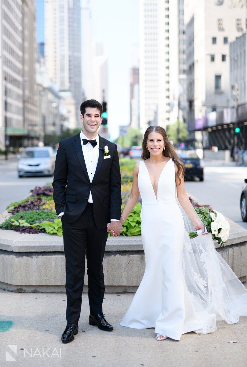 luxury chicago wedding photo bride groom Michigan avenue