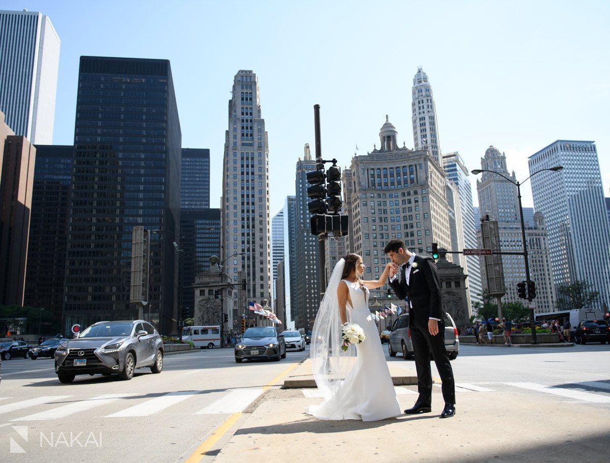 luxury chicago wedding photo bride groom Michigan avenue