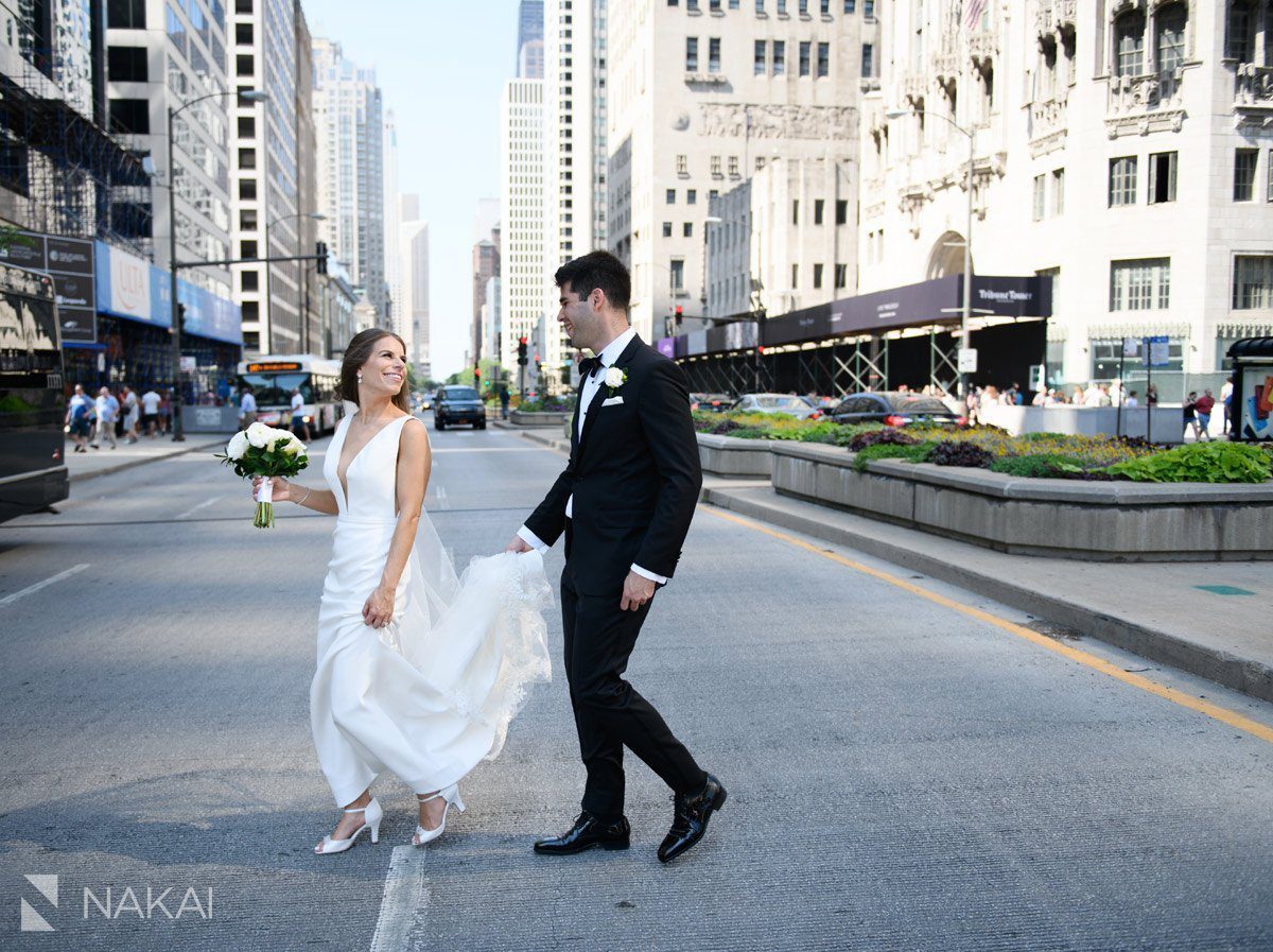 luxury chicago wedding picture bride groom Michigan avenue