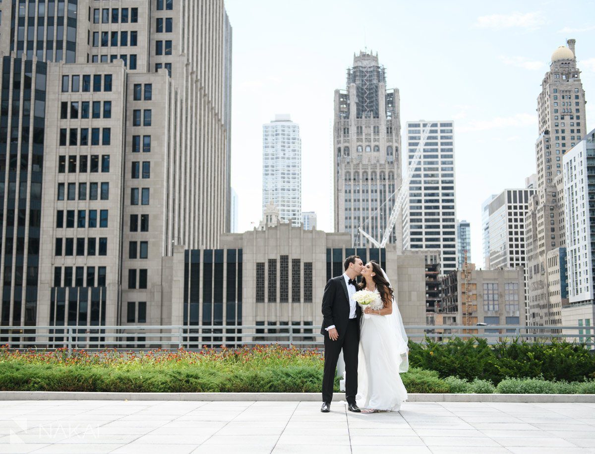 chicago loews hotel rooftop wedding photographer bride groom
