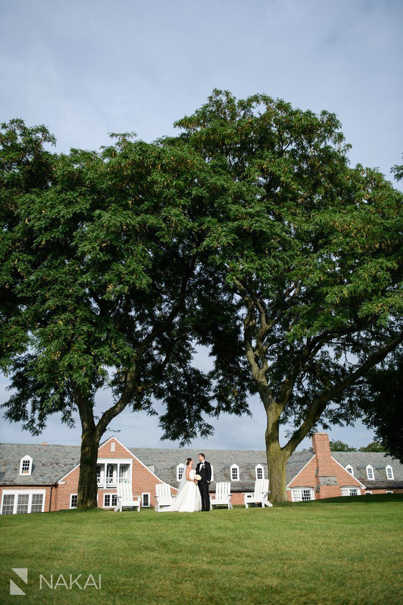 knollwood club wedding photos Lake Forest bride groom