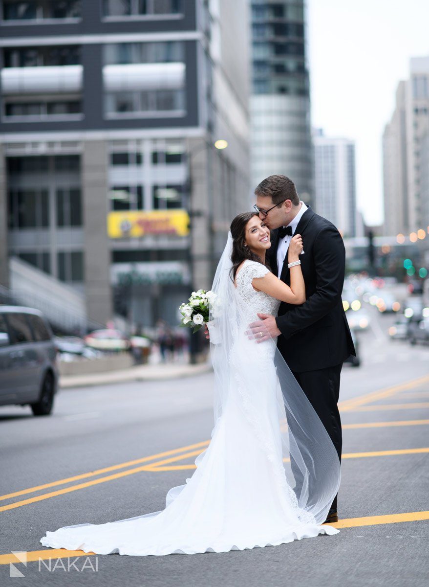 chicago downtown wedding pictures bride groom