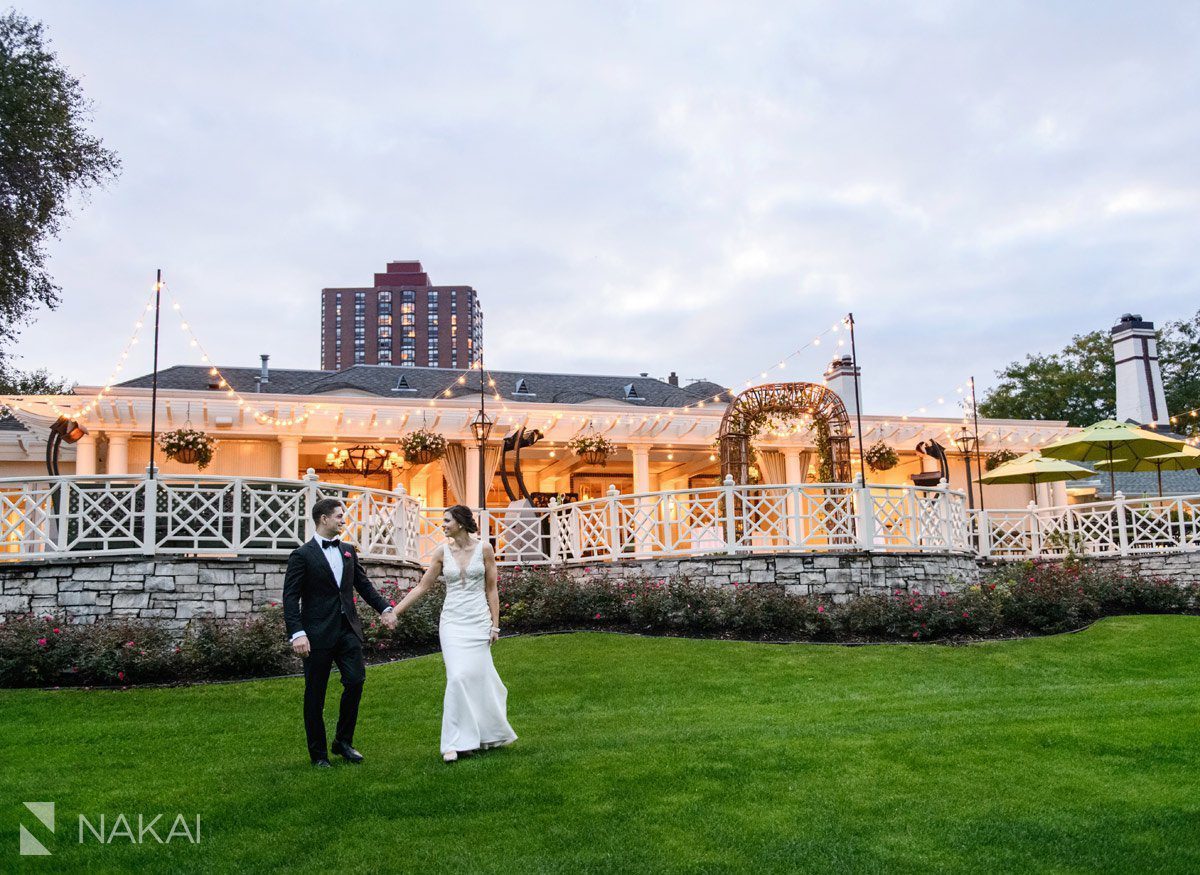 saddle and cycle wedding pictures chicago bride groom