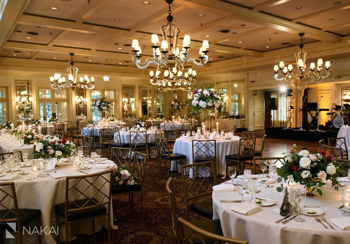 saddle and cycle wedding pictures chicago bride groom