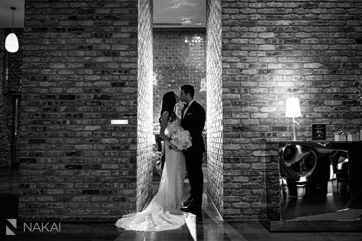 Radisson blu chicago wedding photos bride groom