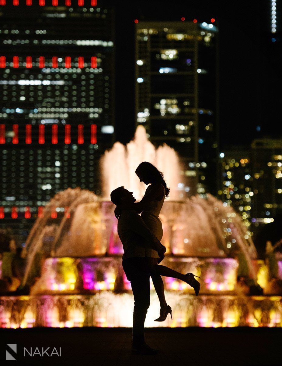 best chicago engagement photographer night time buckingham fountain