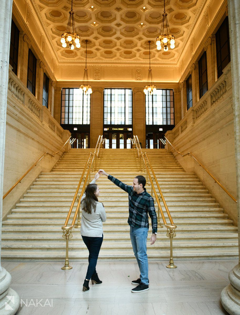 chicago proposal pictures engagement union station