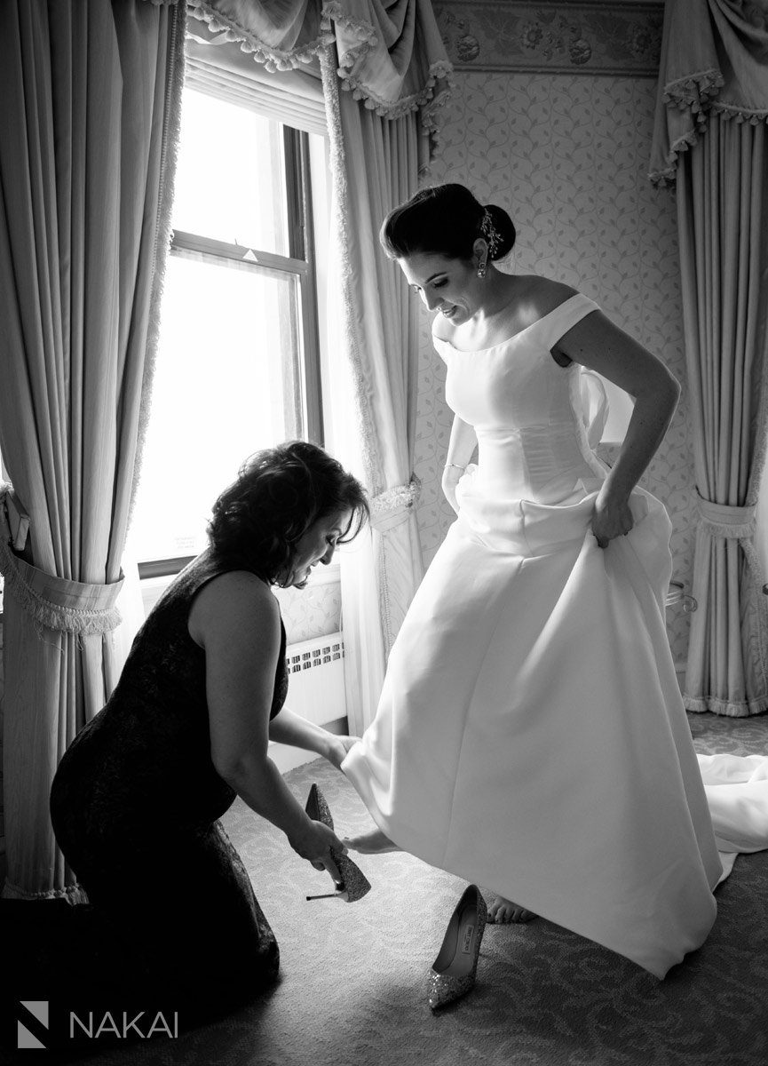 chicago drake hotel wedding pictures getting ready