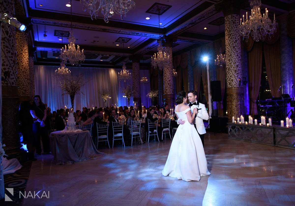 kehoe designs wedding photographer drake chicago reception
