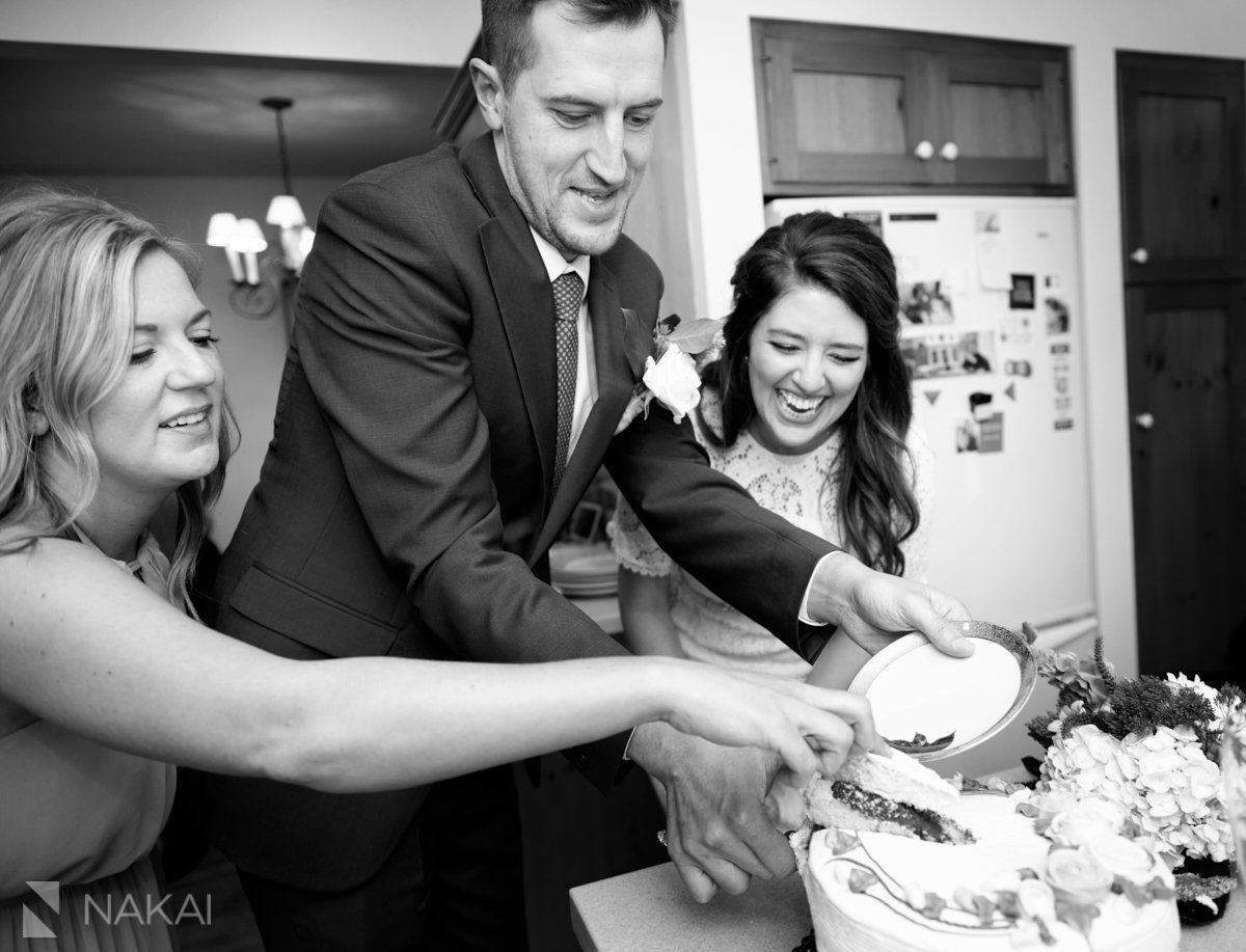 covid-19 wedding photos house cake cutting