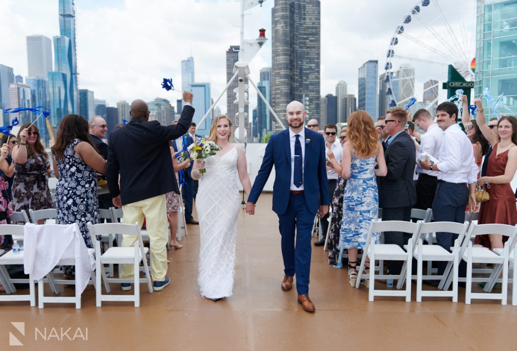 micro wedding ceremony pictures chicago boat odyssey