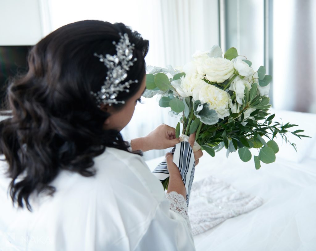 chicago intimate wedding photographer robey hotel getting ready