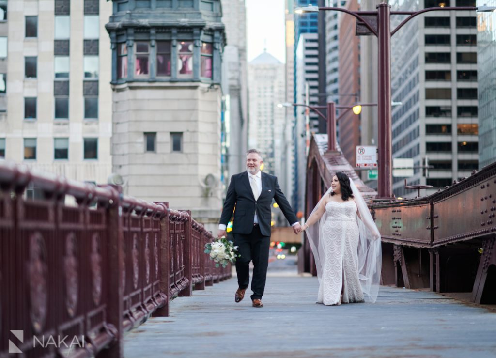 chicago intimate wedding photos bridges