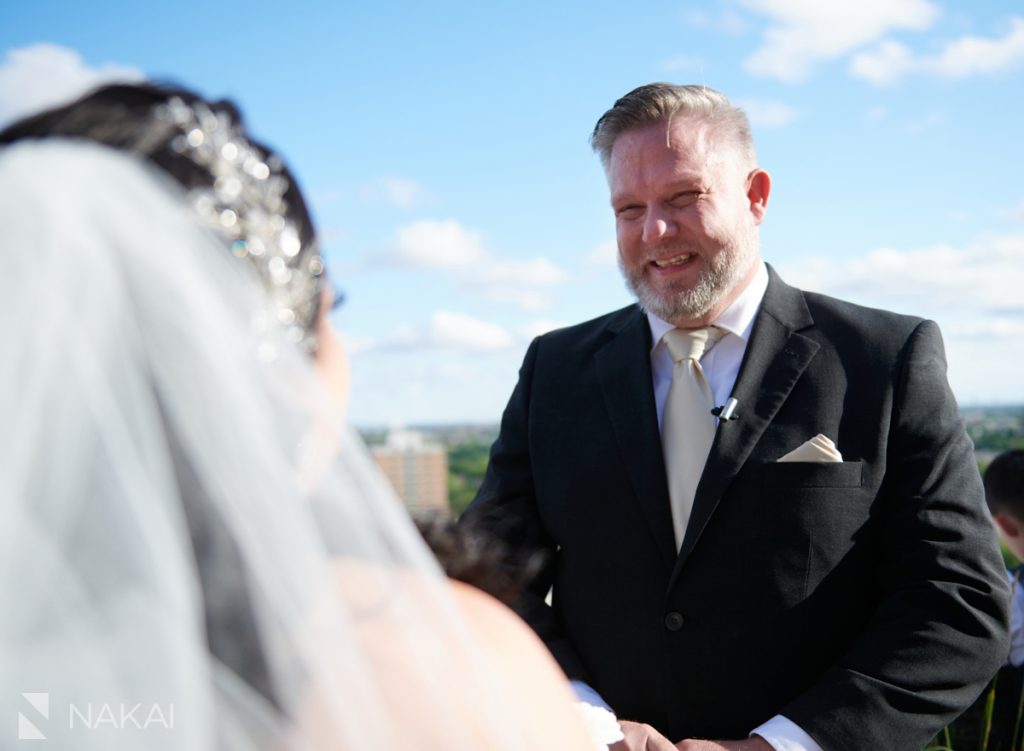 chicago intimate wedding pictures robey rooftop