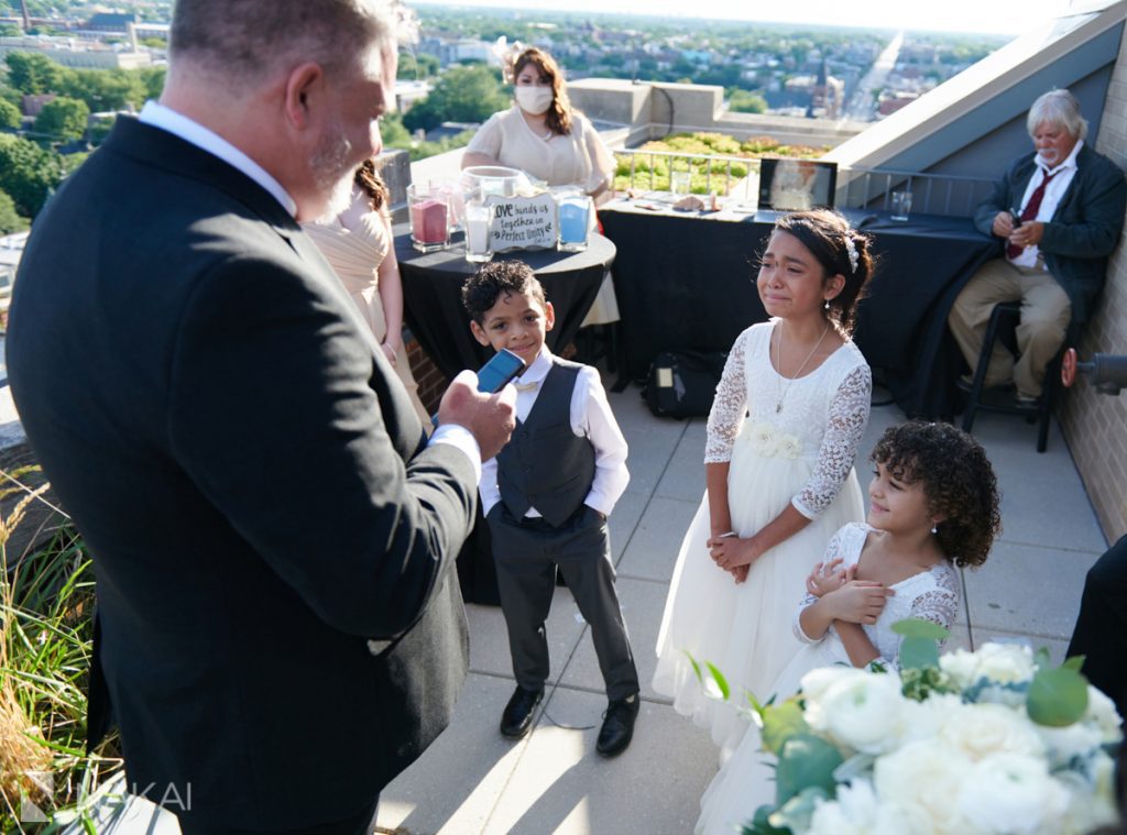 chicago intimate wedding photos robey hotel