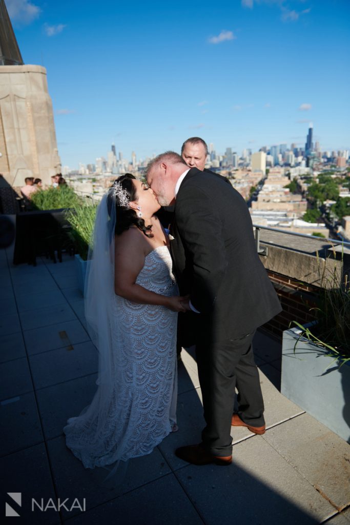 chicago intimate wedding photographer robey rooftop