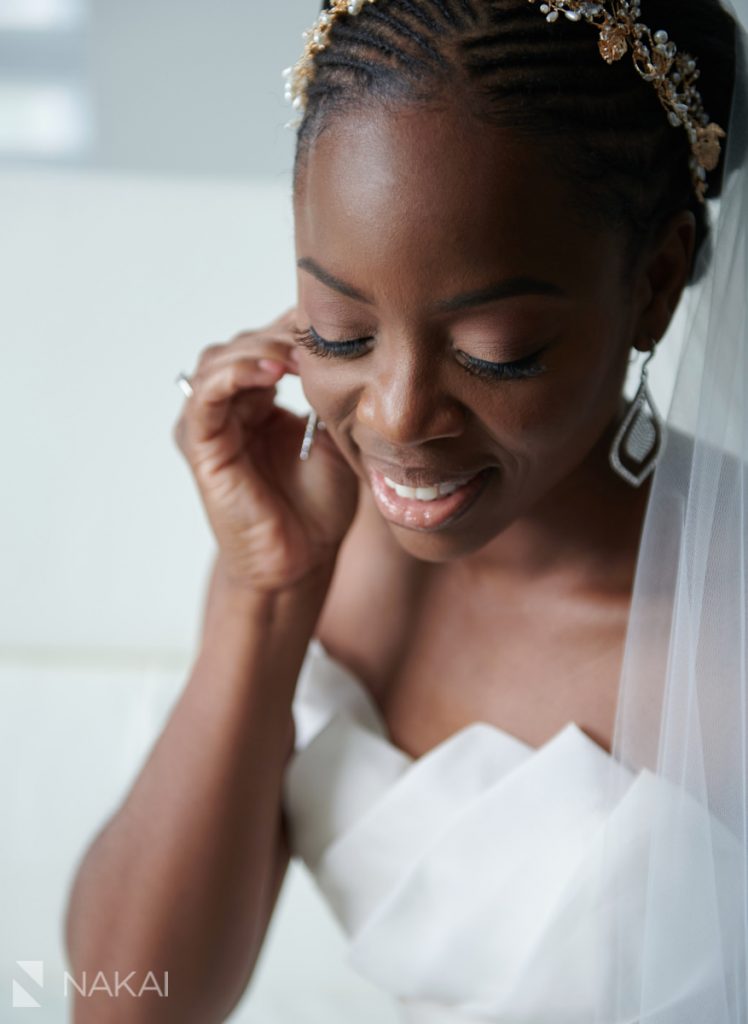 chicago microwedding getting ready photographer bride