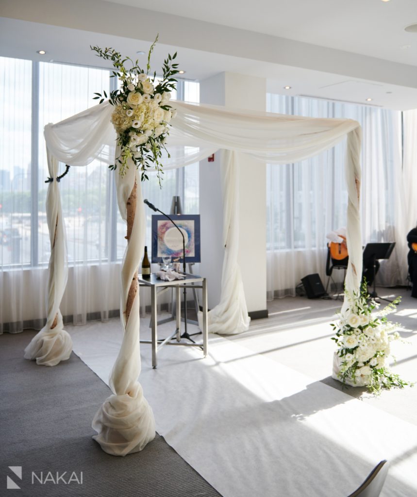 chicago covid wedding pictures indoor ceremony Radisson blu 