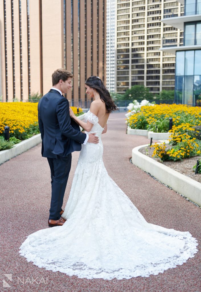 chicago covid wedding photos Radisson blu outdoor rooftop