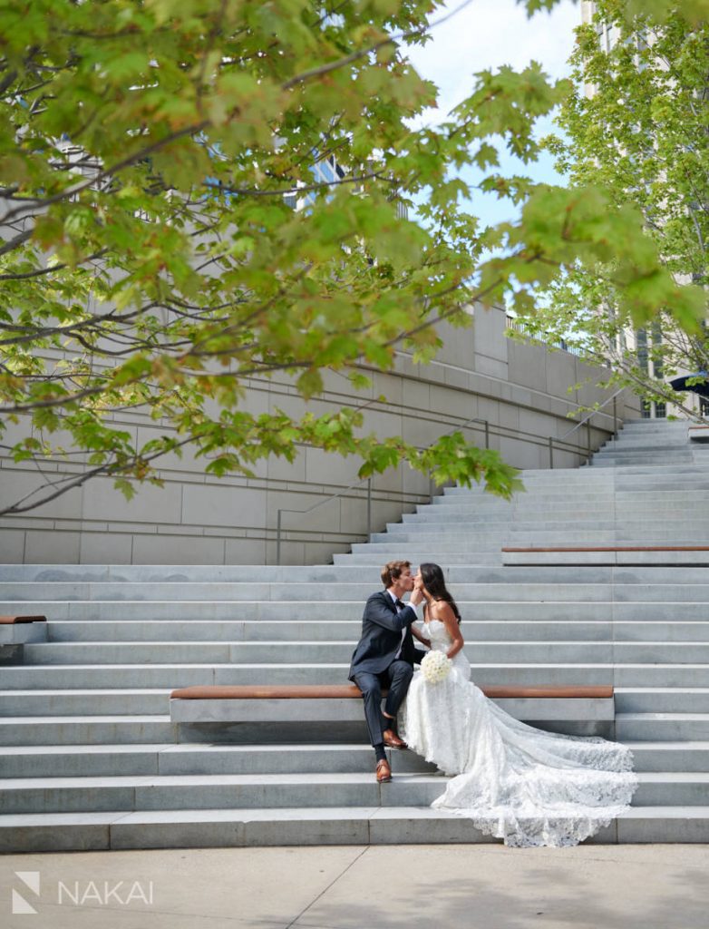 best chicago wedding photographer riverwalk