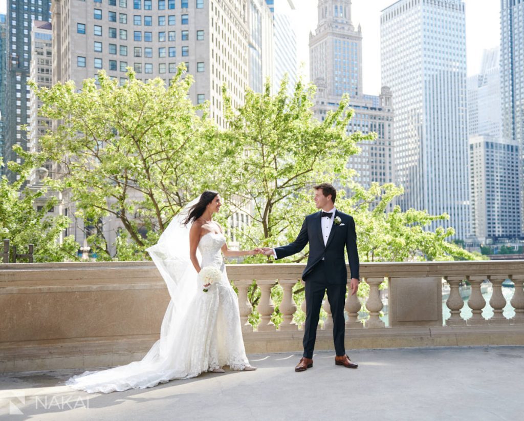 best chicago wedding photographer Wrigley building 