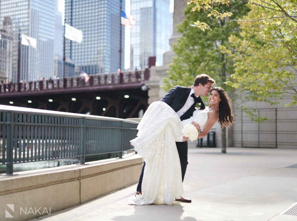 best chicago wedding photographer riverwalk