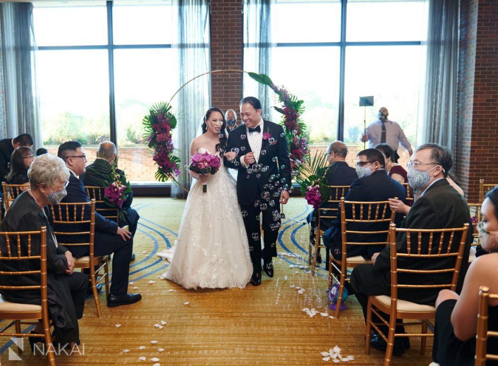 oak brook Hyatt lodge wedding pictures ceremony