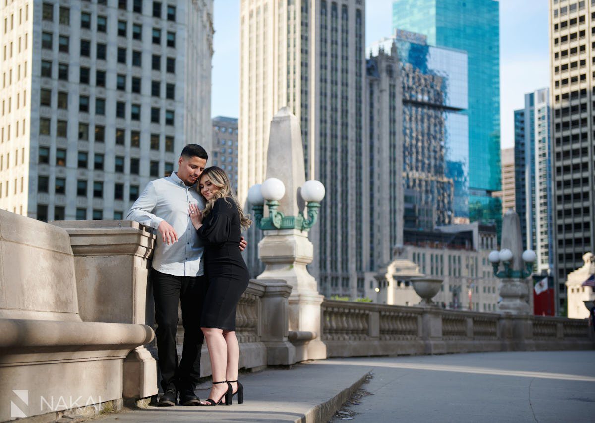 chicago engagement photos wacker drive