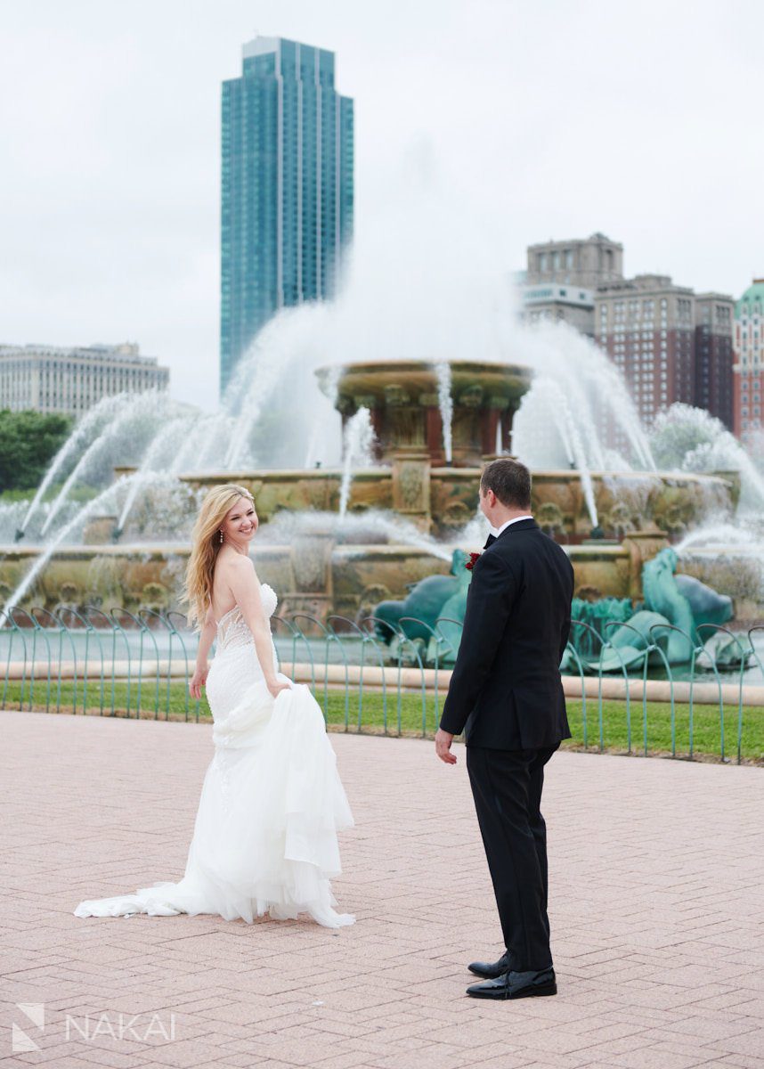 Buckingham fountain wedding photographer chicago bride and groom